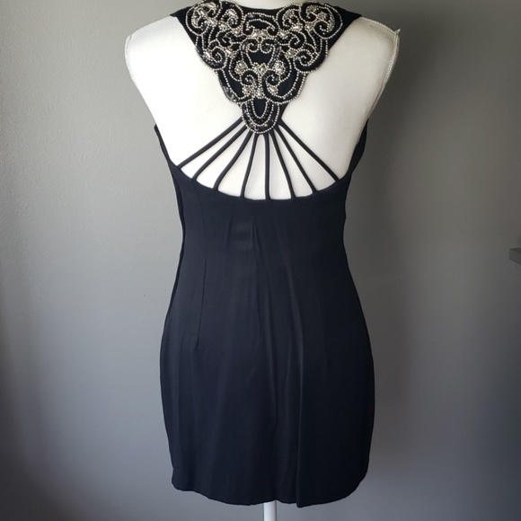 The LBD (Little Black Dress) - Picture 2 of 8